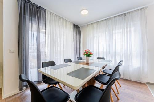 Velika Gorica Apartment | Flex SelfCheckIns 99 - 2 Bedrooms - Parking - Loggia