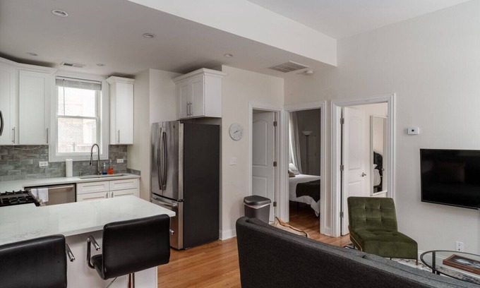 East Village Apartment | Flexhome East Village 2BR H1