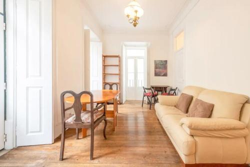 Alfama Apartment | FLH Castle Hill Apartment With Sunny Pateo