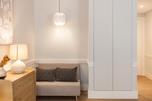 Baixa Apartment | FLH Praça Rossio Contemporary Flat