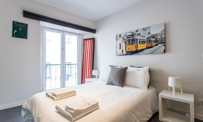 Santa Maria Maior Apartment | FLH Studio Alfama