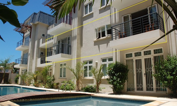 Flic-en-Flac Apartment | Flic En Flac: Appartment in a complex