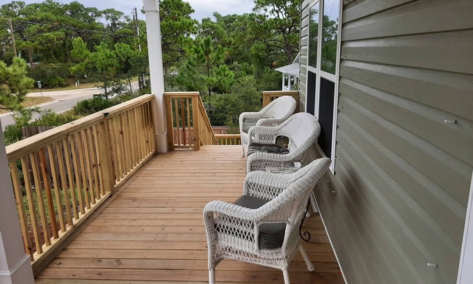 St. George Island House | Flip Flop Inn Large Fenced yard Golf Cart