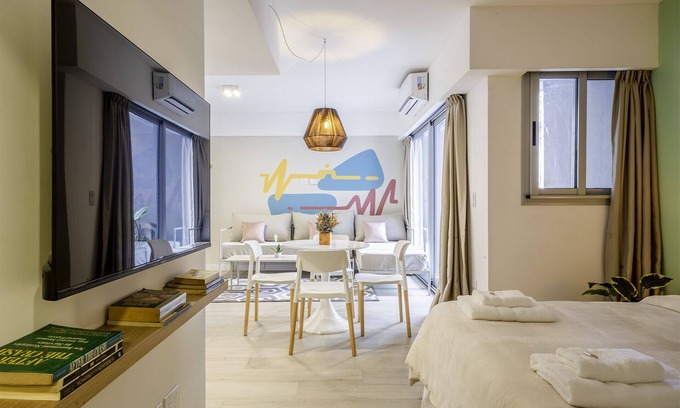 Buenos Aires Central Business District Apartment | Fliphaus + Virrey 300 - Lux Aparts 'E' Congreso