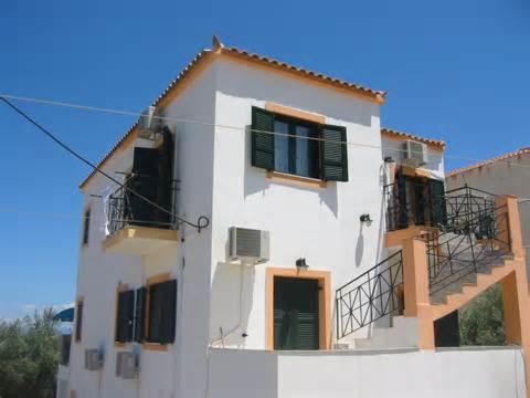 Milos Apartment | Flisvos Apartments