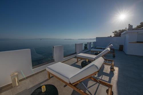 Loutraki Hotel | Flisvos Beachfront Apartments