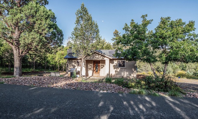 Alto House | Flo #1 | Wooded Views + Great Location Near Outdoor Activities