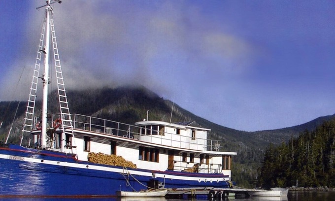 Ucluelet Bed & Breakfast | Floating Bed & Breakfast