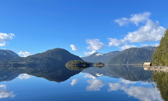 Port Alberni Cabin | Floating Cabin Great Central Lake Vancouver Island