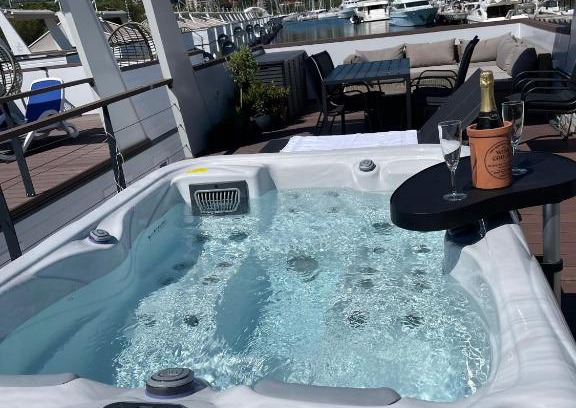 Seca Apartment | Floating Sea House MAREA