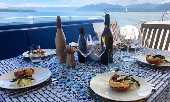 Geneva City Centre Boat Rental | Floatinn