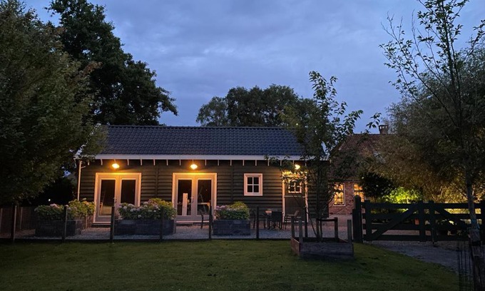 Landsmeer Bed & Breakfast | Flora’s B&B