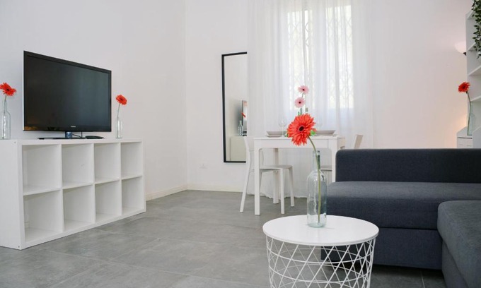 Careggi Rifredi Apartment | Florence apartment, garden and parking