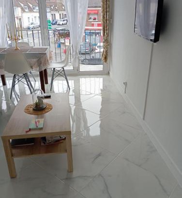 Beauvais Apartment | Flosoleil