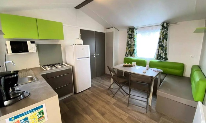 LʼAiguillon-sur-Mer House | Flower Camping Le Pré des Sables * - Mobile home Comfort 31m2 2 bedrooms + TV 6 people