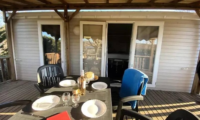 Laurac-en-Vivarais House | Flower Camping Saint Amand * - Mobile home Premium 30m2 (4p-2 ch), Clim, TV, dishwasher, bed 160, plancha, Nespresso 4 people