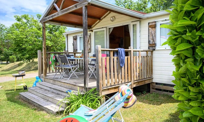 Cordelle Ski Chalet | Flower Camping de Mars * - Premium chalet 29m2/3 bedrooms - Covered terrace + TV + LV + air conditioning 6 persons