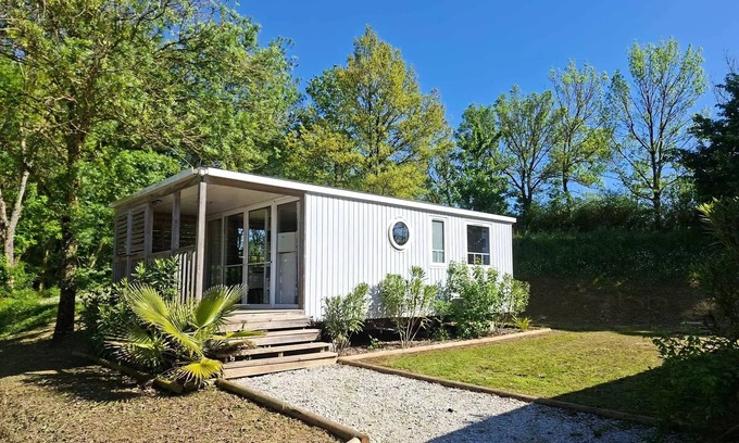 Montgeard House | Flower Camping Du Lac De Thésauque * - Mobile home Comfort 33m2 2 bedrooms + Air conditioning + TV + LV + covered terrace 4 people