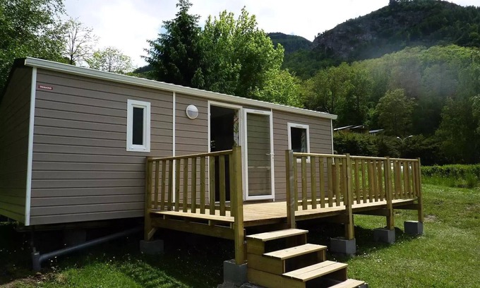 Vicdessos House | Flower Camping LA BEXANELLE * - Mobil home Comfort 30m2 - 3 bedrooms + semi-covered terrace 6 people
