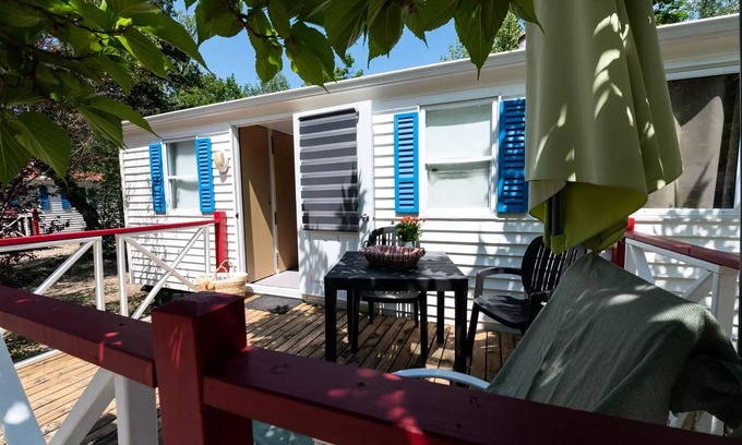 Die House | Flower Camping la Pinède * - Mobile home Standard Getaway 23m2 - 2 bedrooms + Terrace with umbrella - 4 people