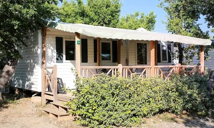 Banon House | Flower Camping le Epi Bleu * - Mobile home Comfort 30m2 (3 bedrooms) + covered terrace 10m2 6 people