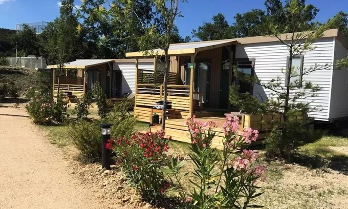 Banon House | Flower Camping le Epi Bleu * - Home-Flower Premium 30m2 (3 bedrooms) + covered terrace of 16m2 6 persons