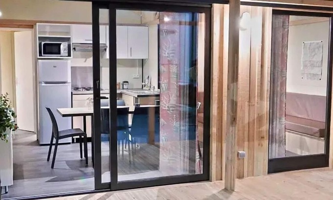 Saint-Privat Ski Chalet | Flower Camping Le Plan d'Eau - Ardèche * - Chalet CONFORT EDEN 35m2 - 3 bedrooms - terrace + air conditioning 6 people