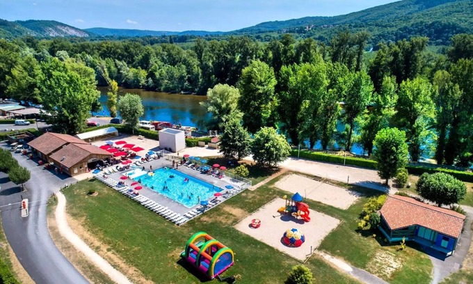 Souillac House | Flower Camping Les Ondines * - Mobil-Home Standard 31m2 3 bedrooms including semi-covered terrace 7m2 + TV 7 people