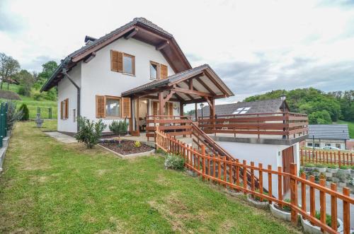 Podcetrtek House | Flower house Podčetrtek