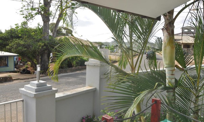 Neiafu Bed & Breakfast | Flying Annie Moa