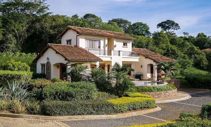 Rancho Santana Villa | Flying Pigs · Casa Flying Pigs, minutes to Santana Beach!