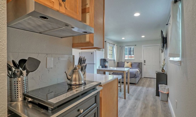 Mountain View Apartment | FOA2: Brand New Private Detached Studio