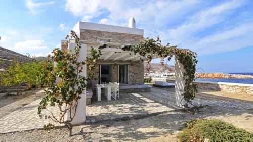 Karavostasis Villa | Folegandros Villas Seafront