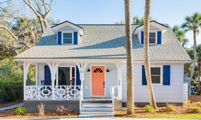 Folly Beach House | Folly Vacation Beautiful Beach Cottage 209-A