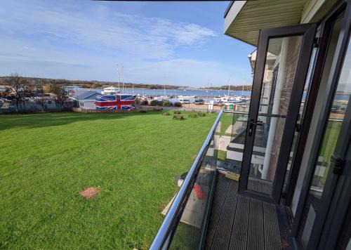 Newport House | Folly View