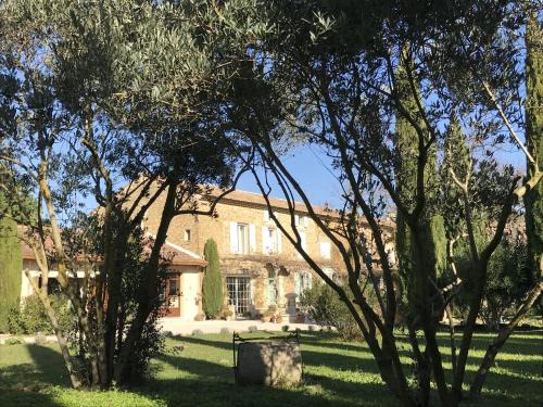 Althen-des-Paluds House | Fontaine des Magnarelles