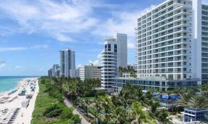 Mid Beach Apartment | Fontainebleau Sorrento 7th Floor Oceanfront Junior