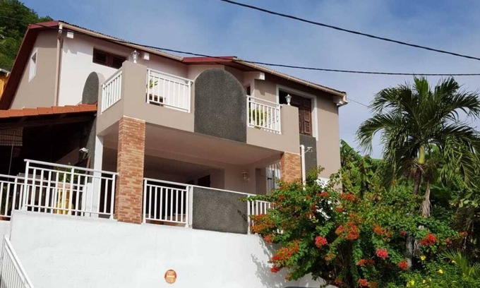 Le Marin Villa | For rent: "LA VILLA VIOLETTE"