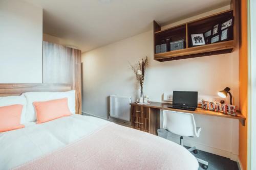 Stoke-on-Trent Apartment | For Students Only Lomax Halls Stoke on Trent