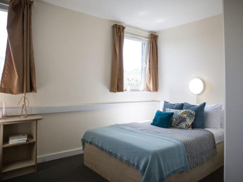 Hoxton Apartment | For Students Only iQ Will Wyatt Court London