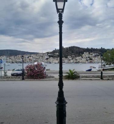 Galatas Apartment | For Your Vacations Only