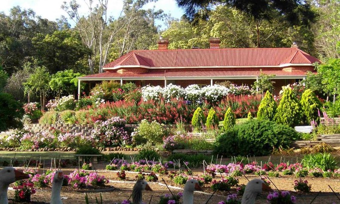Bridgetown House | Ford House Bed & Breakfast