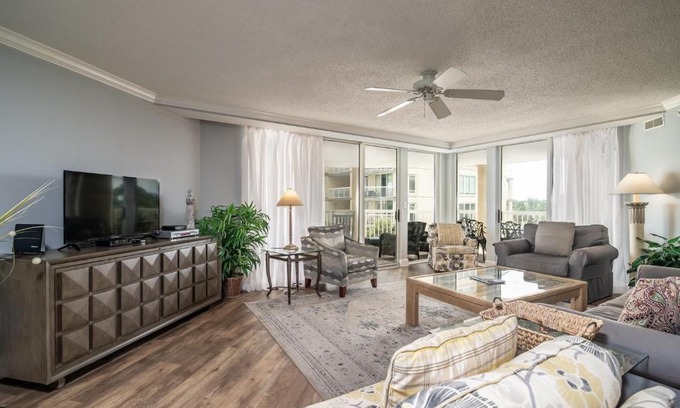Litchfield by the Sea House | Fordham 209 OV 4BR 3BA