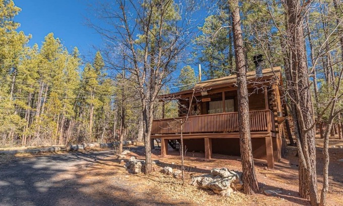 Christopher Creek Cabin | Forest Cabin 5 Old Glory