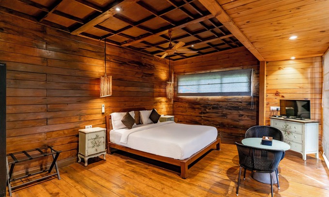 Mangaon Hotel | Forest Hills at Tala