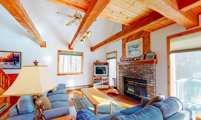 Wilmington House | Forest Home with Shared Pool & Hot Tub, WiFi, & Washer/Dryer - One Small Dog OK