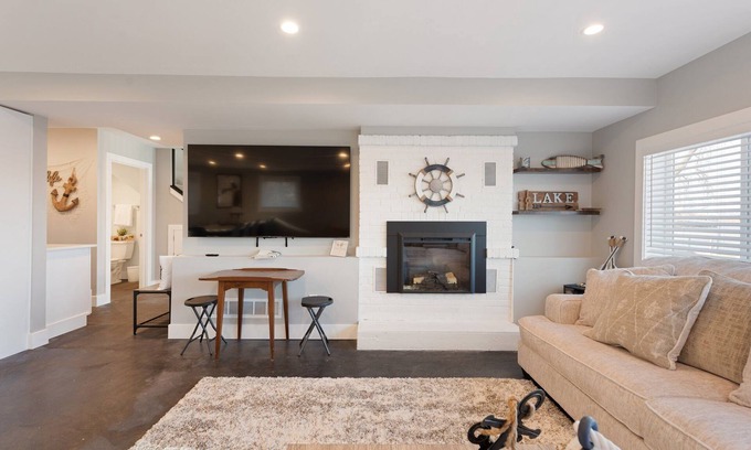 Forest Lake House | Forest Lake Cabin