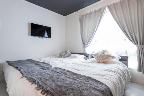 Tomigaya Apartment | Forest Side Yoyogi Park 202