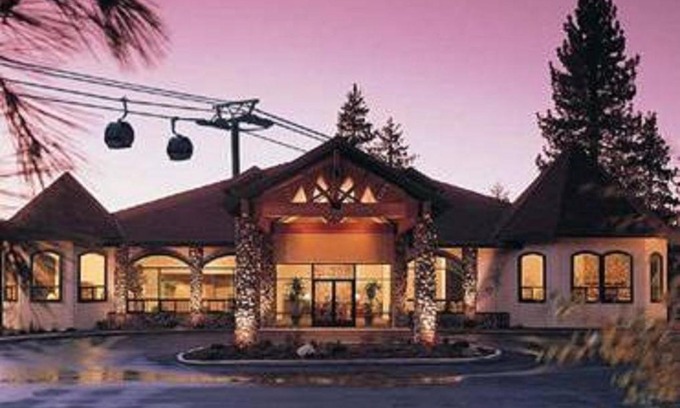 South Lake Tahoe Resort | Forest Suites Resort at the Heavenly Village