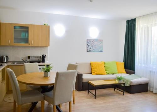 Pamporovo Apartment | Forest view